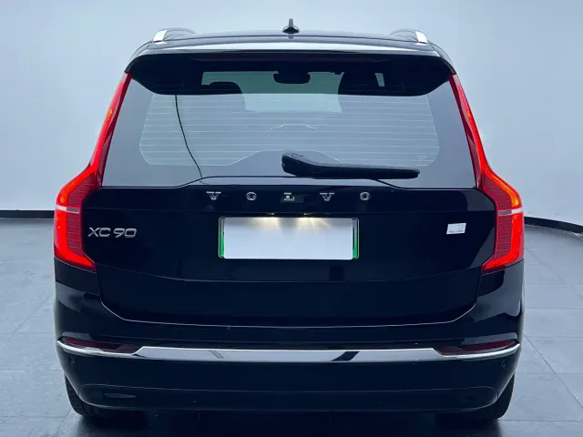 Volvo XC90 — Фото автомобиля 7