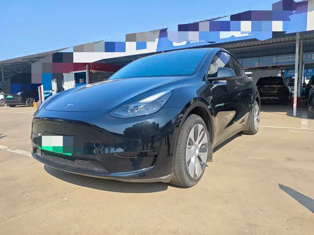 Фотография автомобиля — Tesla Model Y