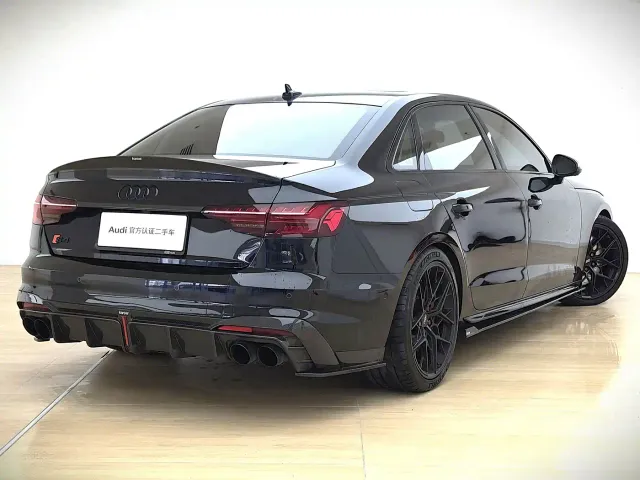 Audi A4L — Фото автомобиля 4