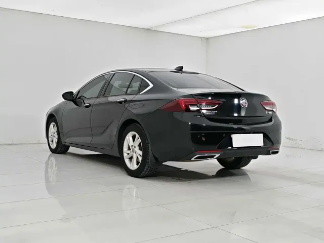 Buick Regal — Фото автомобиля 4