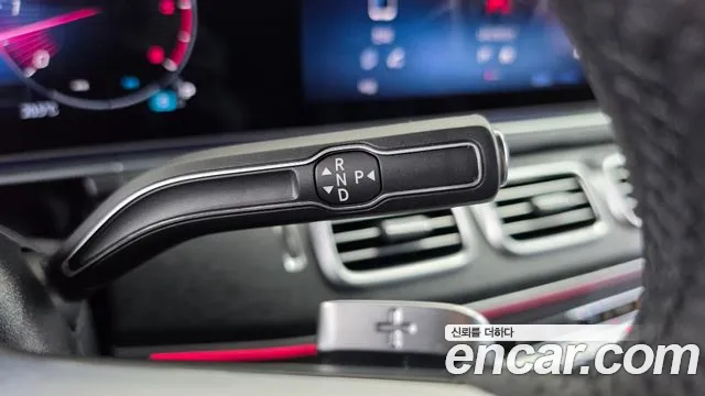 Mercedes-Benz GLE-Class — Фото автомобиля 12
