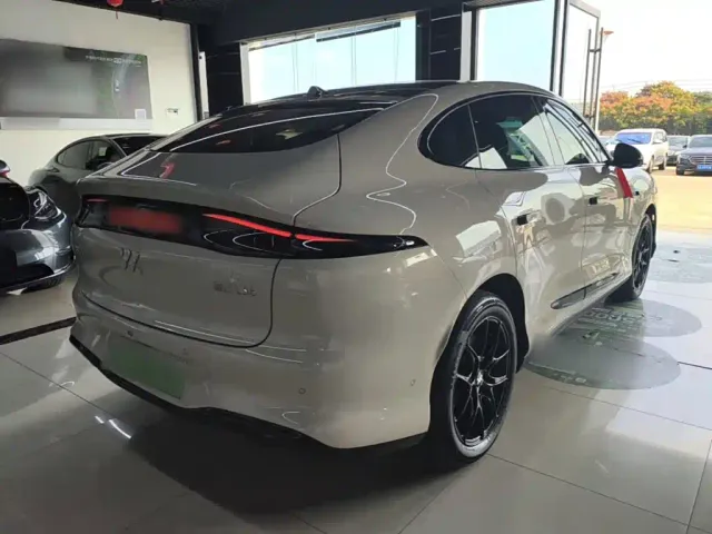 IM Motors LS6 — Фото автомобиля 6