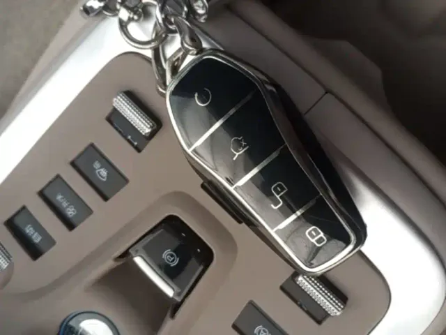 BYD Song Pro — Фото автомобиля 8