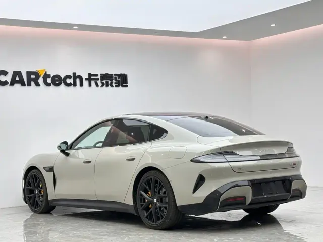 Xiaomi SU7 — Фото автомобиля 3