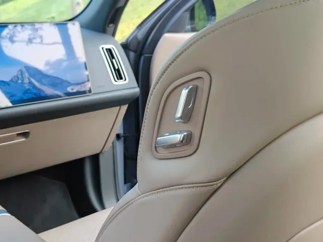 Li Auto Li Auto L7 2025 Max Smart Renewal Edition — Фото автомобиля 16