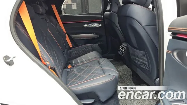 Genesis GV70 — Фото автомобиля 17