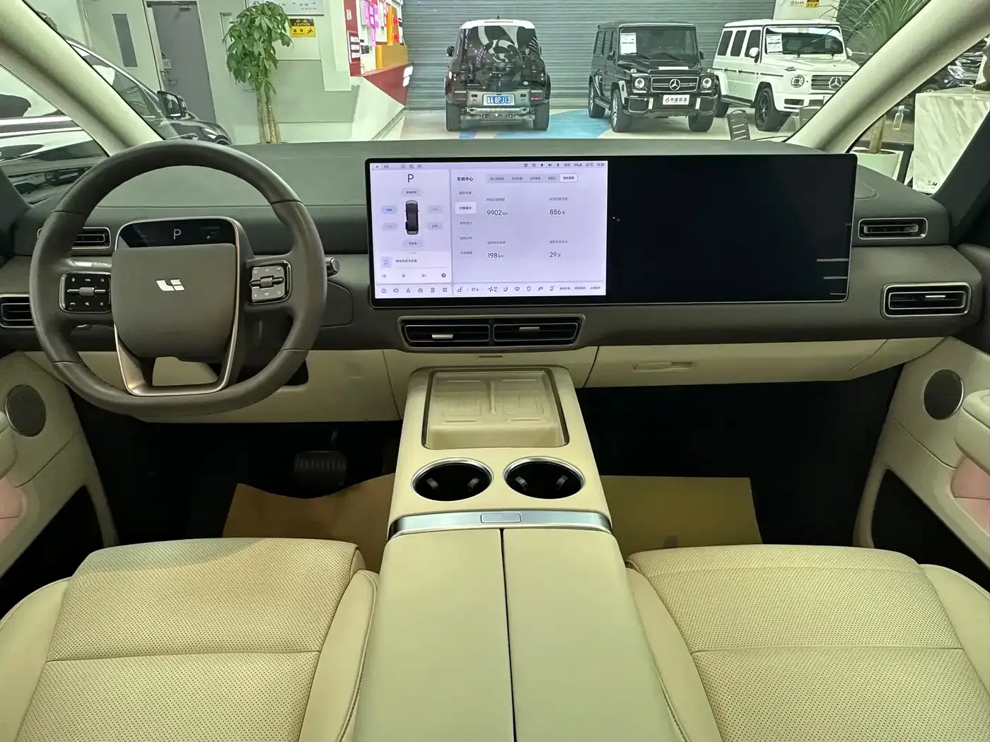 Li Auto Li Auto MEGA 2024 Ultra — Фото автомобиля 25