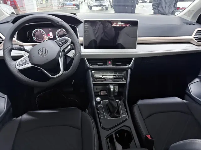 Volkswagen Tharu — Фото автомобиля 12