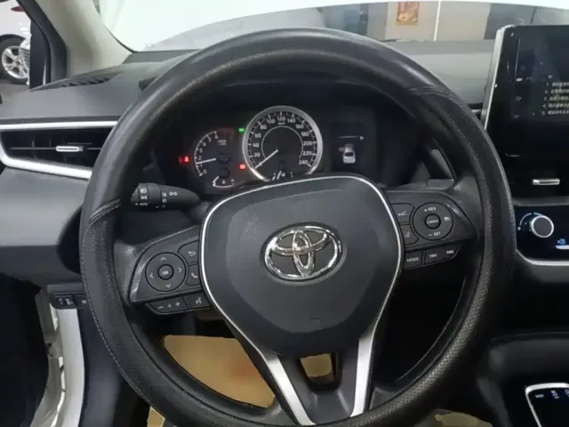 Toyota Corolla — Фото автомобиля 10