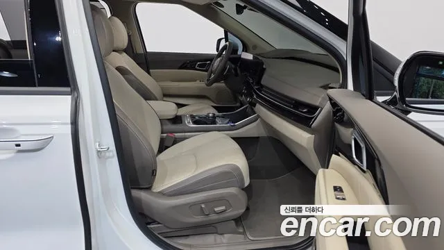 Kia Carnival Generation 4 — Фото автомобиля 17