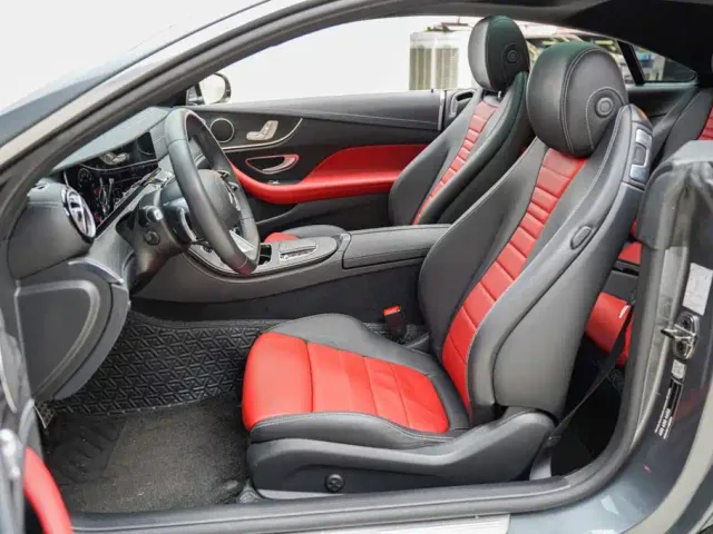 Mercedes-Benz E-Class — Фото автомобиля 3