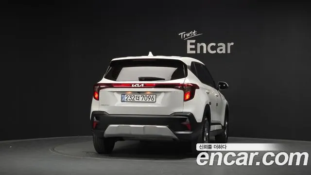 Kia Seltos New — Фото автомобиля 4
