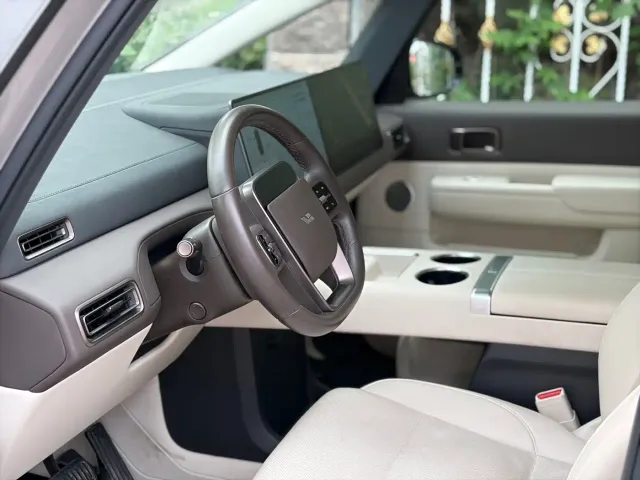 Li Auto MEGA — Фото автомобиля 6