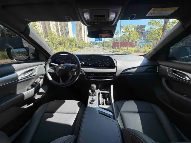 Cadillac CT5 — Фото автомобиля 5