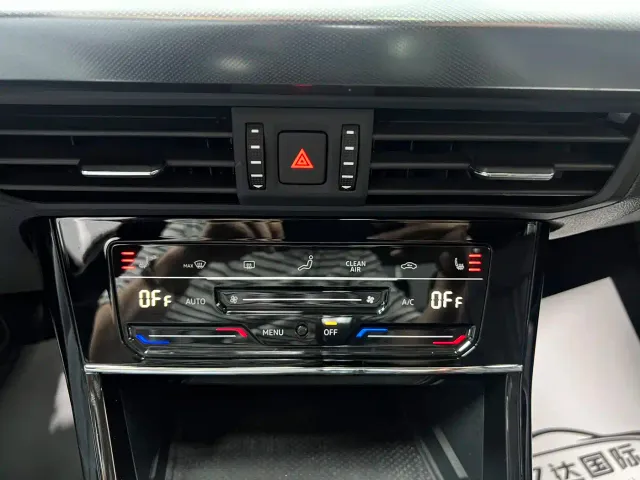 Volkswagen Passat — Фото автомобиля 21