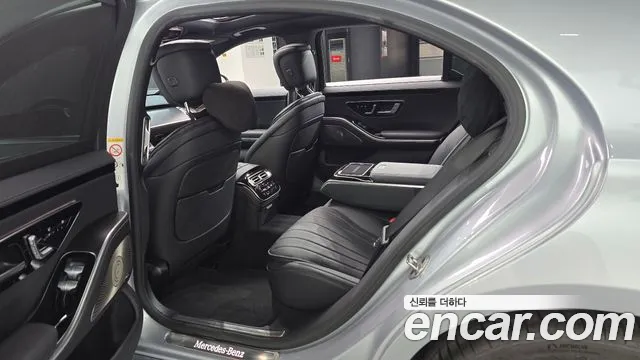 Mercedes-Benz S-Class — Фото автомобиля 4