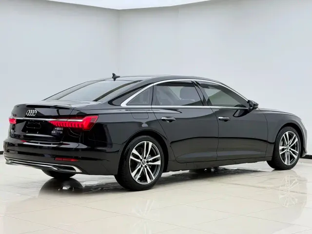 Audi A6L — Фото автомобиля 9