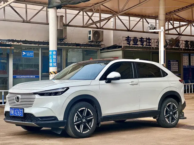 Фотография автомобиля — Honda Vezel