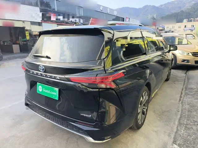 Toyota Granvia — Фото автомобиля 6