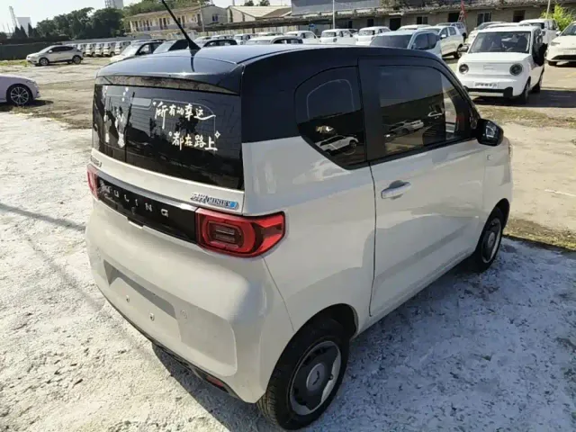 Wuling Hongguang Mini EV — Фото автомобиля 6