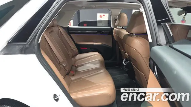 Hyundai Grandeur GN7 — Фото автомобиля 12