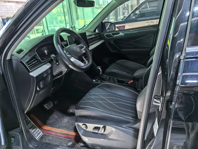 Volkswagen Tiguan L — Фото автомобиля 7