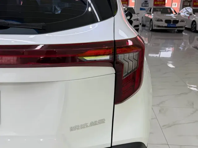 Kia Seltos — Фото автомобиля 12