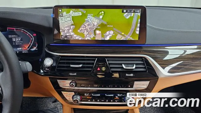 BMW 5 Series G30 — Фото автомобиля 12