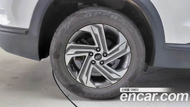 Hyundai Santafe Бензин 2.5T 2WD — Фото автомобиля 5