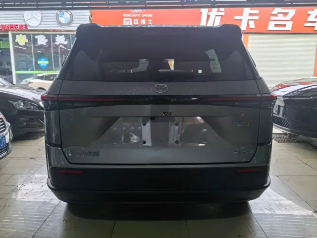 Toyota BoZhi 3X — Фото автомобиля 12