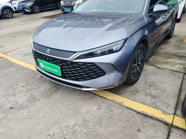 BYD Qin L — Фото автомобиля 23