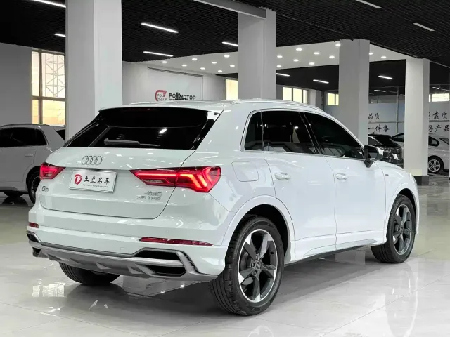 Audi Q3 — Фото автомобиля 6