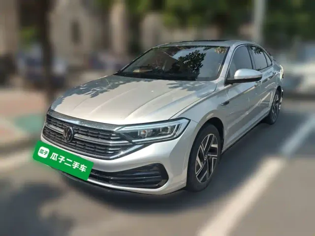 Фотография автомобиля — Volkswagen Sagitar
