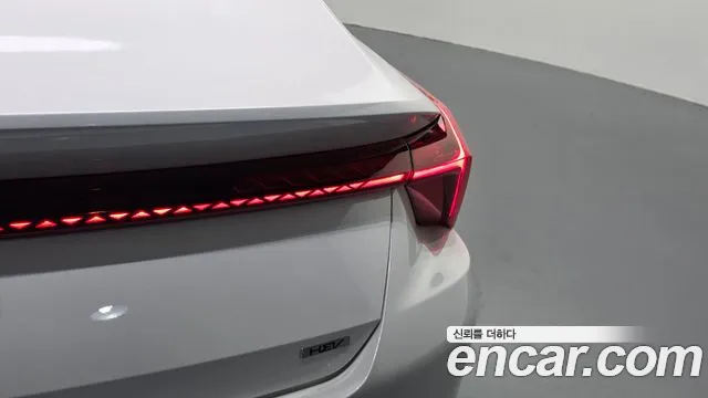 Kia K8 K8 Hybrid — Фото автомобиля 7