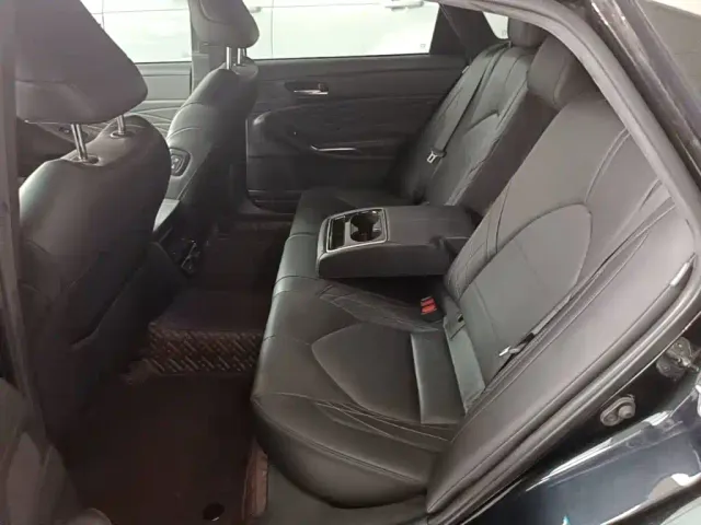Toyota Avalon — Фото автомобиля 16