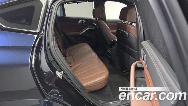 BMW X6 xDrive40i M Sport — Фото автомобиля 11