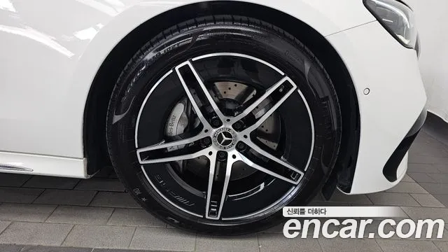 Mercedes-Benz E-Class E-класс W214 — Фото автомобиля 17