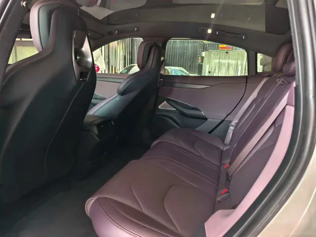 Xiaomi SU7 — Фото автомобиля 18