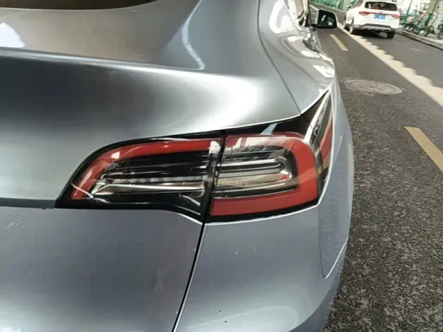 Tesla Model Y — Фото автомобиля 7