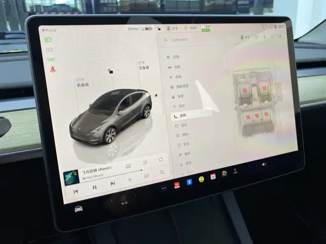 Tesla Model Y — Фото автомобиля 20
