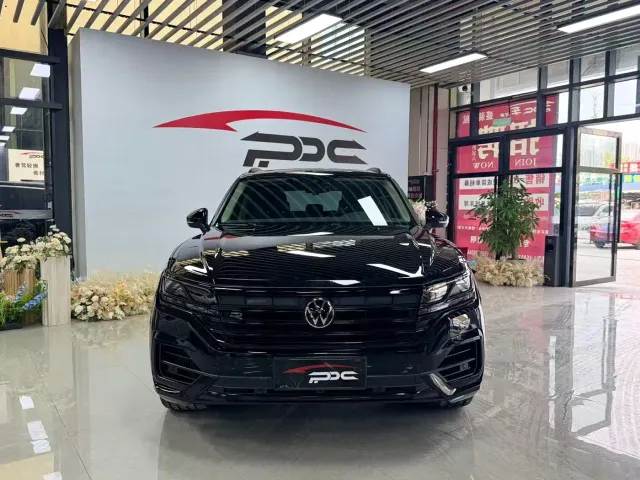 Volkswagen Touareg — Фото автомобиля 3