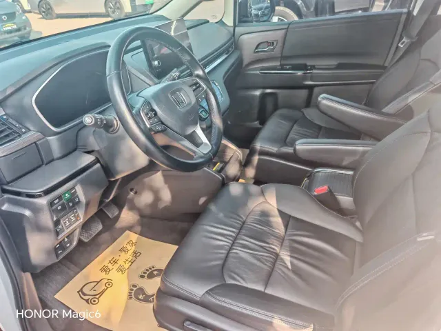 Honda Odyssey — Фото автомобиля 9