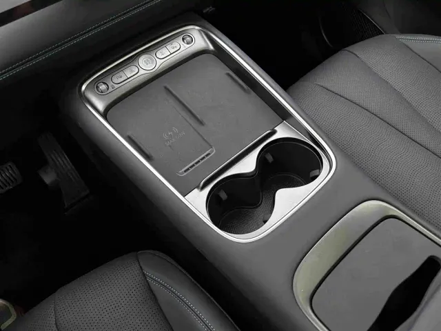 BYD Seal 05 DM-i — Фото автомобиля 11