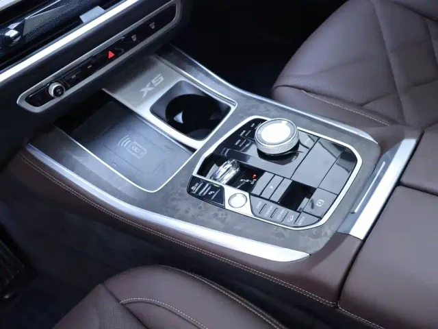 BMW X5 — Фото автомобиля 12