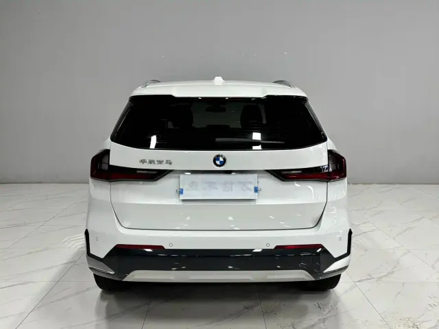 BMW X1 — Фото автомобиля 3