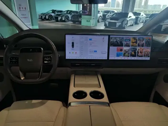 Li Auto MEGA — Фото автомобиля 8