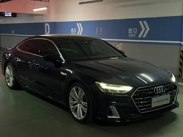 Audi A7L — Фото автомобиля 3
