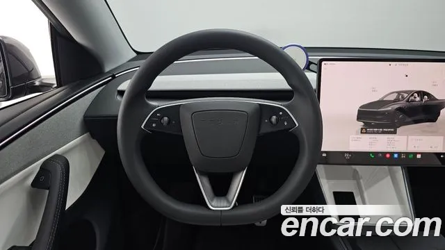 Tesla Model Y — Фото автомобиля 19