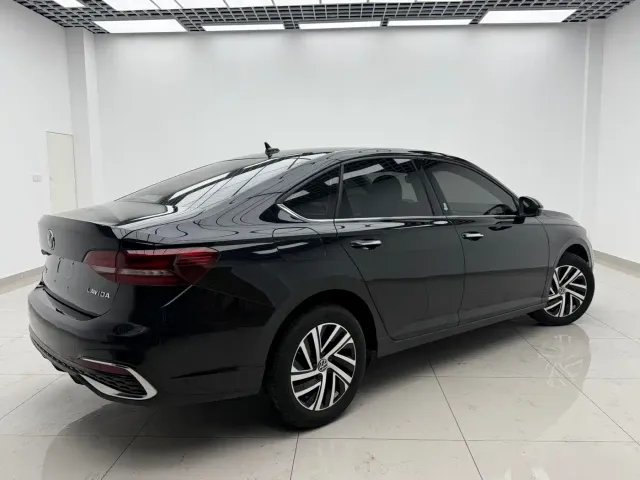 Volkswagen Lavida — Фото автомобиля 6