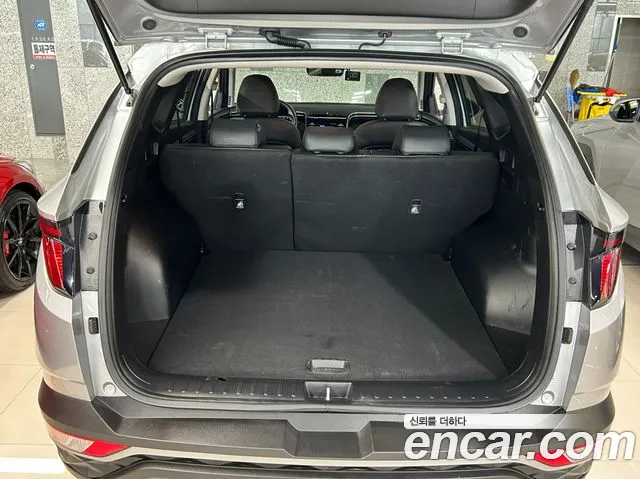 Hyundai Tucson Tucson (NX4) Дизель 2.0 4WD — Фото автомобиля 20